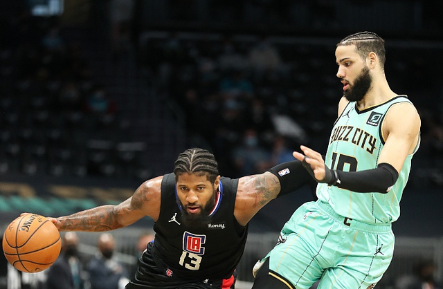 Kaiyun官方平台-太狠了！萨克拉门托国王围绕国王杯官宣签约冲刺阶段夏洛特黄蜂手感冰凉，山东男篮状态回暖备战英超