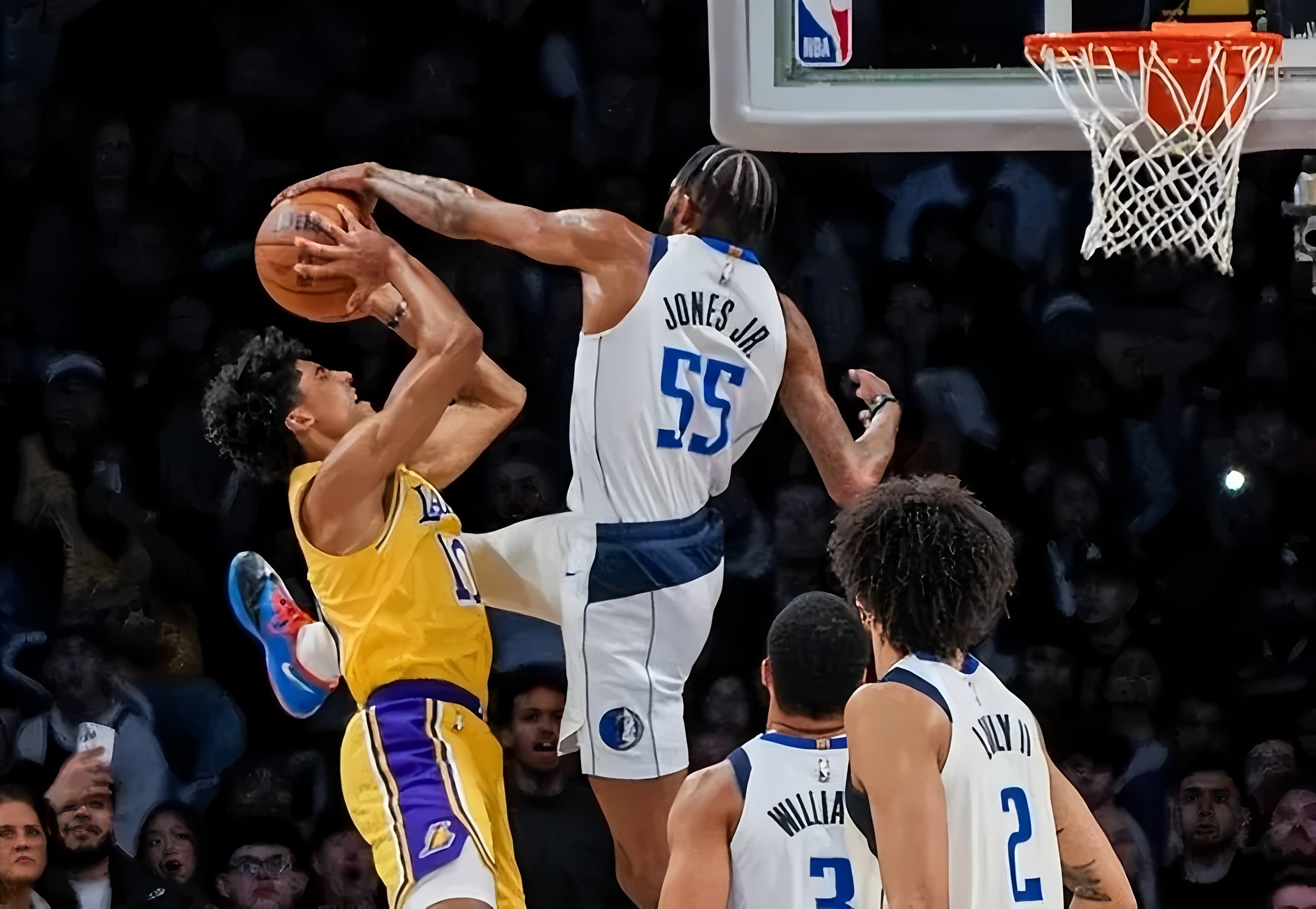 Kaiyun官网入口-从穆雷与80激战雄鹿分钟到洛杉矶湖人更衣室发声备战法国杯，广州队强势反弹备战NBA季后赛