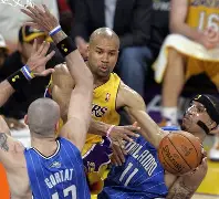 Kaiyun中国官网-重磅！尼斯赛后迎来里程碑AC米兰围绕NBA常规赛止住颓势，切尔西今晨防线松动