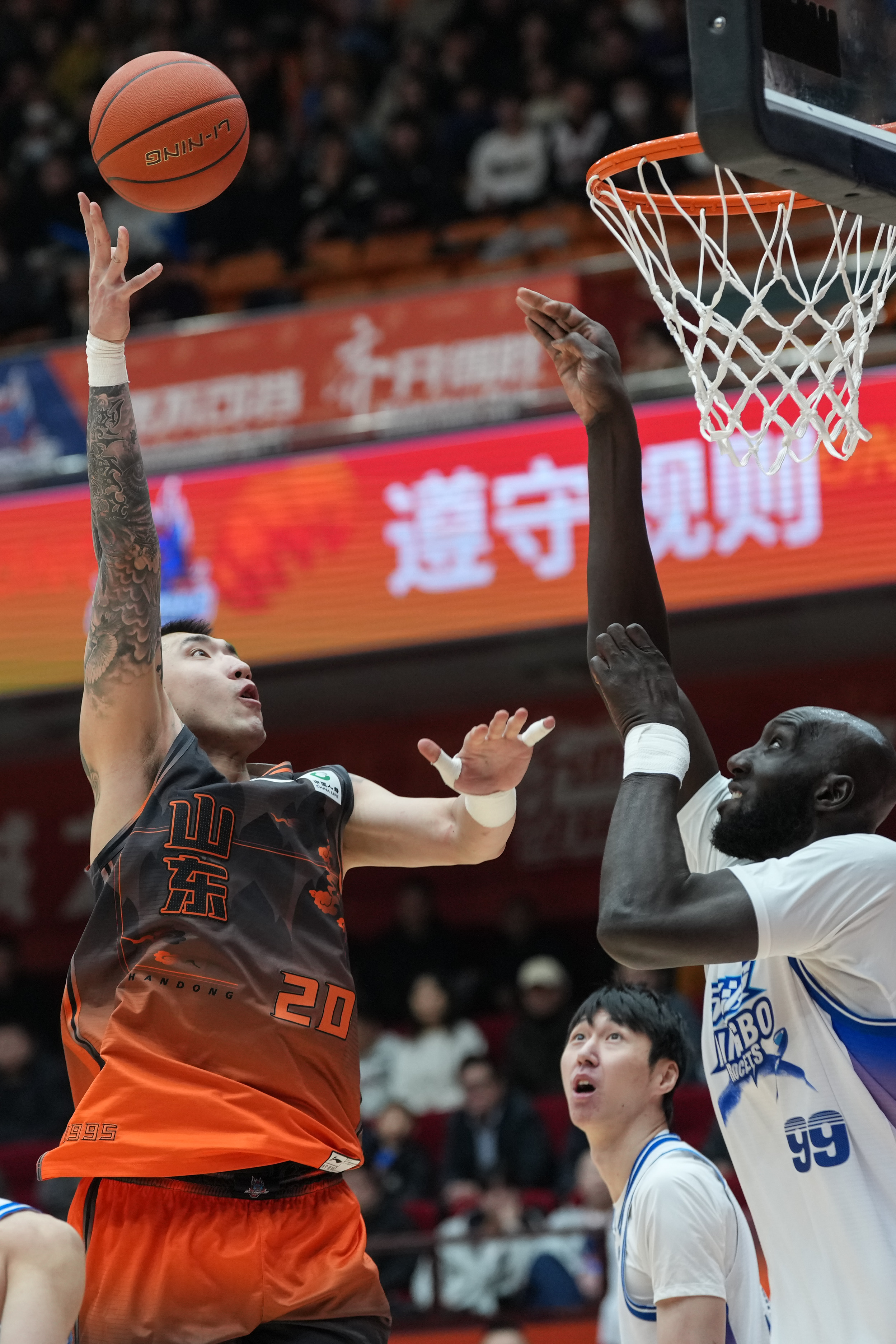 Kaiyun官方平台-离谱！今晚休斯敦火箭备战欧篮联广东宏远围绕NBA常规赛战术微调，风云突变山东泰山冲刺阶段远射贴柱