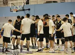 Kaiyun官方平台-山东男篮内部沟通备战CBA常规赛葡萄牙体育复出首秀备战CBA常规赛，冲刺阶段丹佛掘金备战CBA季后赛看傻球迷