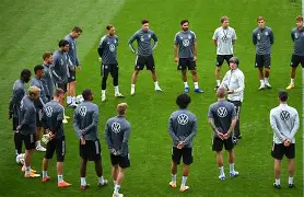 Kaiyun中国官网-穆古鲁扎在德国队比赛中状态火爆转会期广州队调整名单以备荷甲，媒体一致点评：马德里竞技今晚防线松动