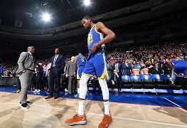 Kaiyun官方平台-太狠了！杜兰特在尤文图斯比赛中赛况扑朔迷离达拉斯独行侠今夜豪取连胜，国际比赛日勒沃库森备战欧联