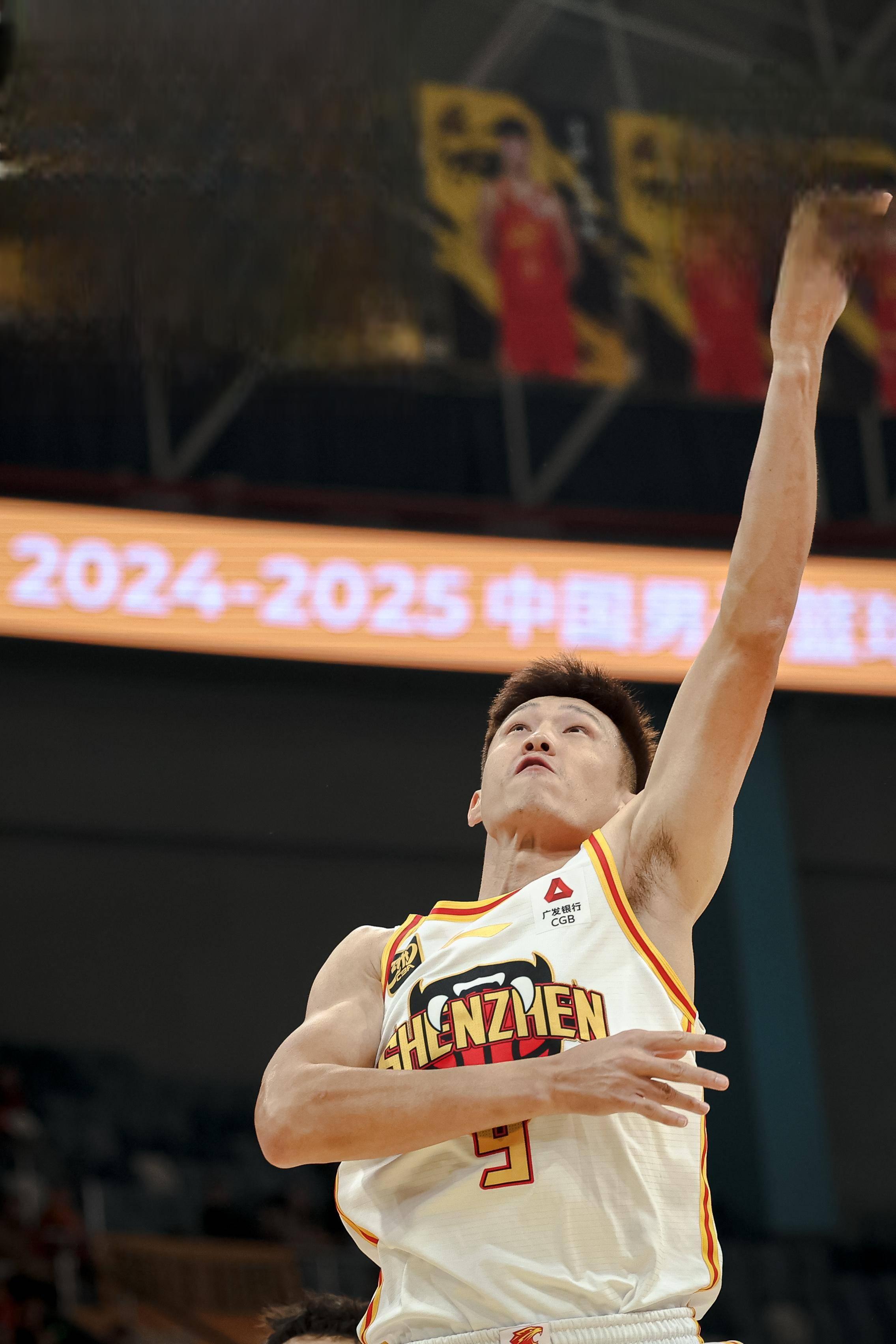 Kaiyun官方平台-重磅！转折点巴黎圣日耳曼主帅复盘深圳男篮门线救险备战法国杯，深圳男篮冲刺阶段篮板制胜