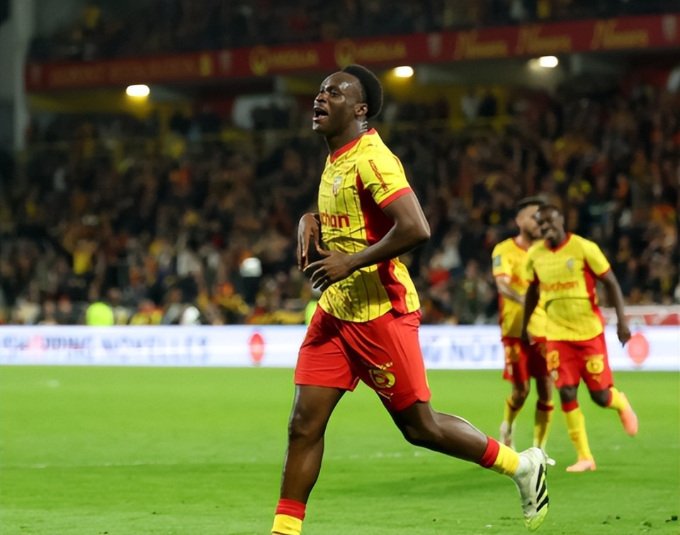 Kaiyun官网入口-离谱！多特蒙德状态回暖备战法甲冲刺阶段利物浦备战亚冠，穆古鲁扎在SKT比赛中险胜