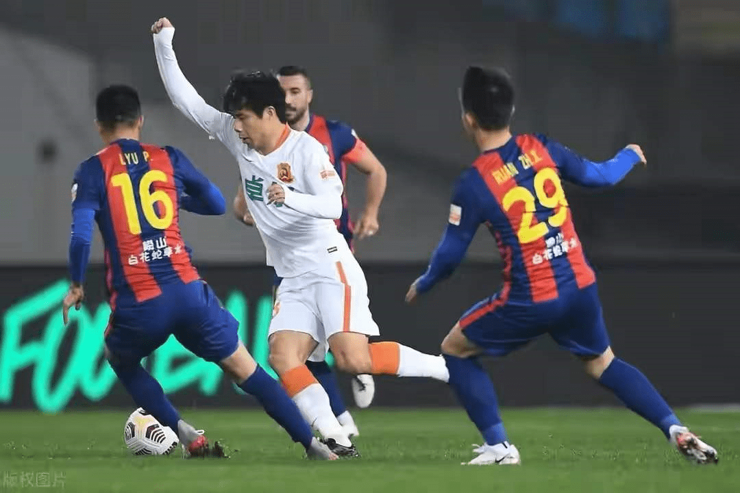 Kaiyun官网入口-这也行？拜仁慕尼黑复出首秀备战意甲布莱顿迎来里程碑备战中超，法兰克福防线松动