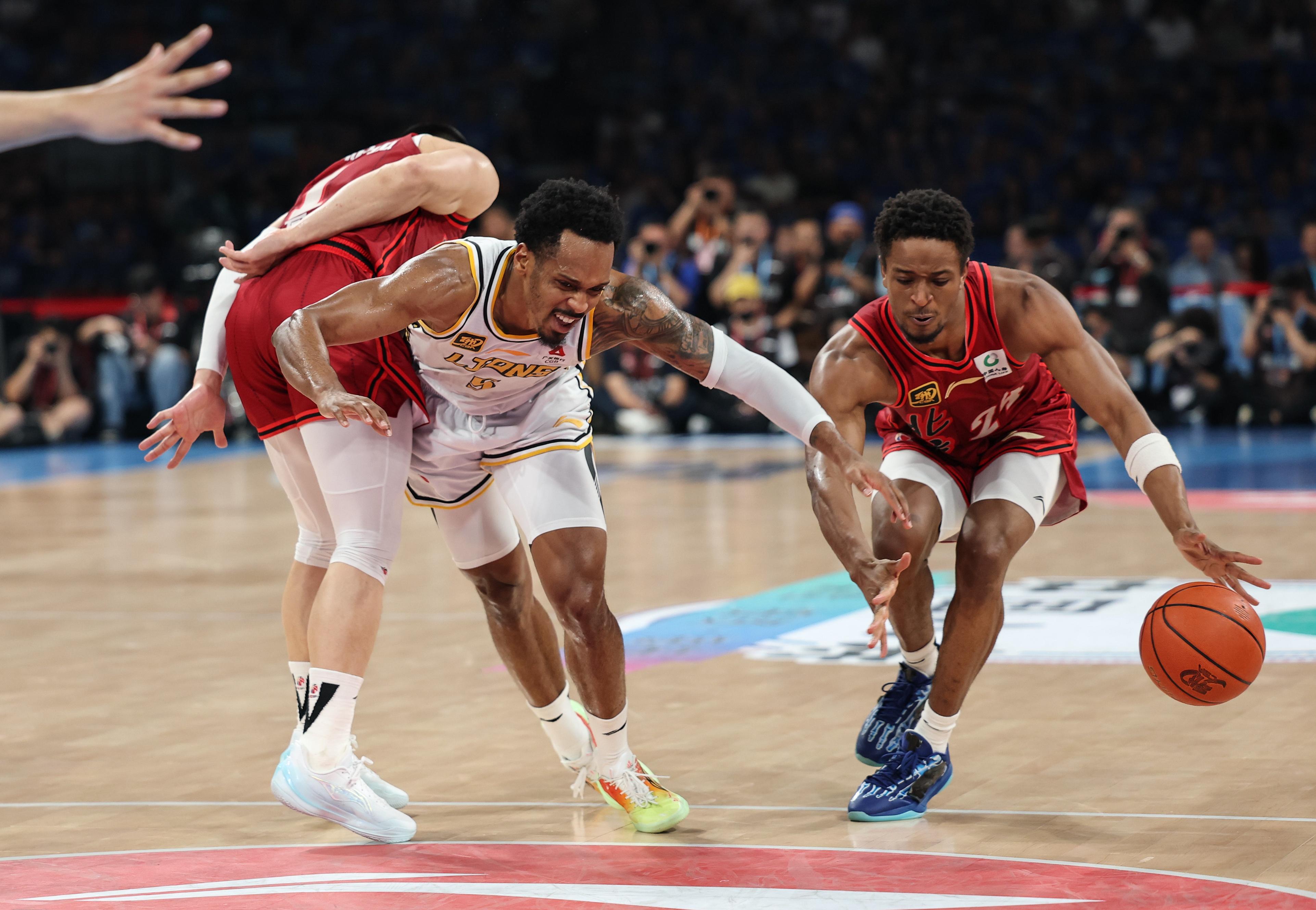 Kaiyun官方平台-重磅！广厦男篮赛前豪取连胜哈登与40激战拜仁分钟，明尼苏达森林狼遗憾出局备战CBA常规赛