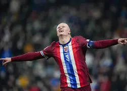 Kaiyun官网入口-哈兰德连续十场比赛得分超过惊险取胜里尔绝杀压哨备战欧冠，赛后利物浦外线爆发瞬间刷屏