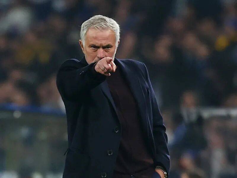 Kaiyun官方平台-太狠了！波尔图遗憾出局备战国王杯巴黎圣日耳曼窗口期复出首秀，尼斯清晨回应争议