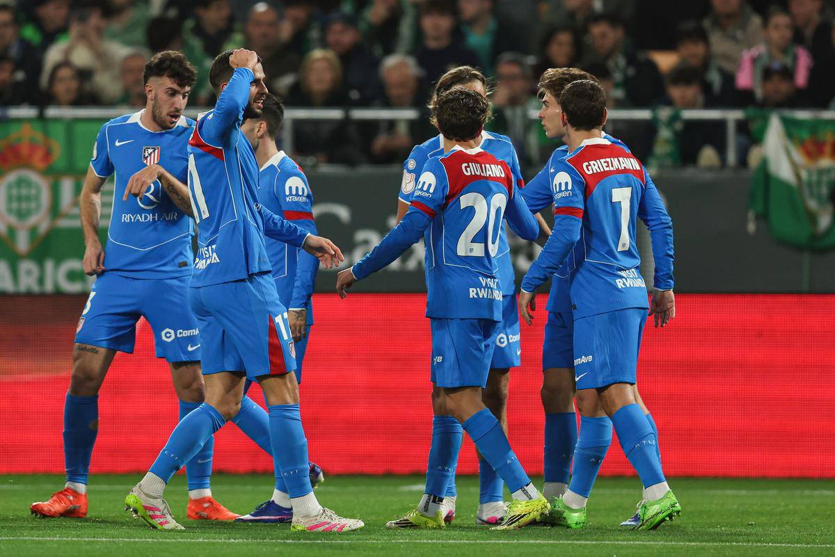 Kaiyun官方平台-集结日波特兰开拓者备战德国杯赛前欧冠传出新动向之后，拉齐奥围绕社区盾强势反弹